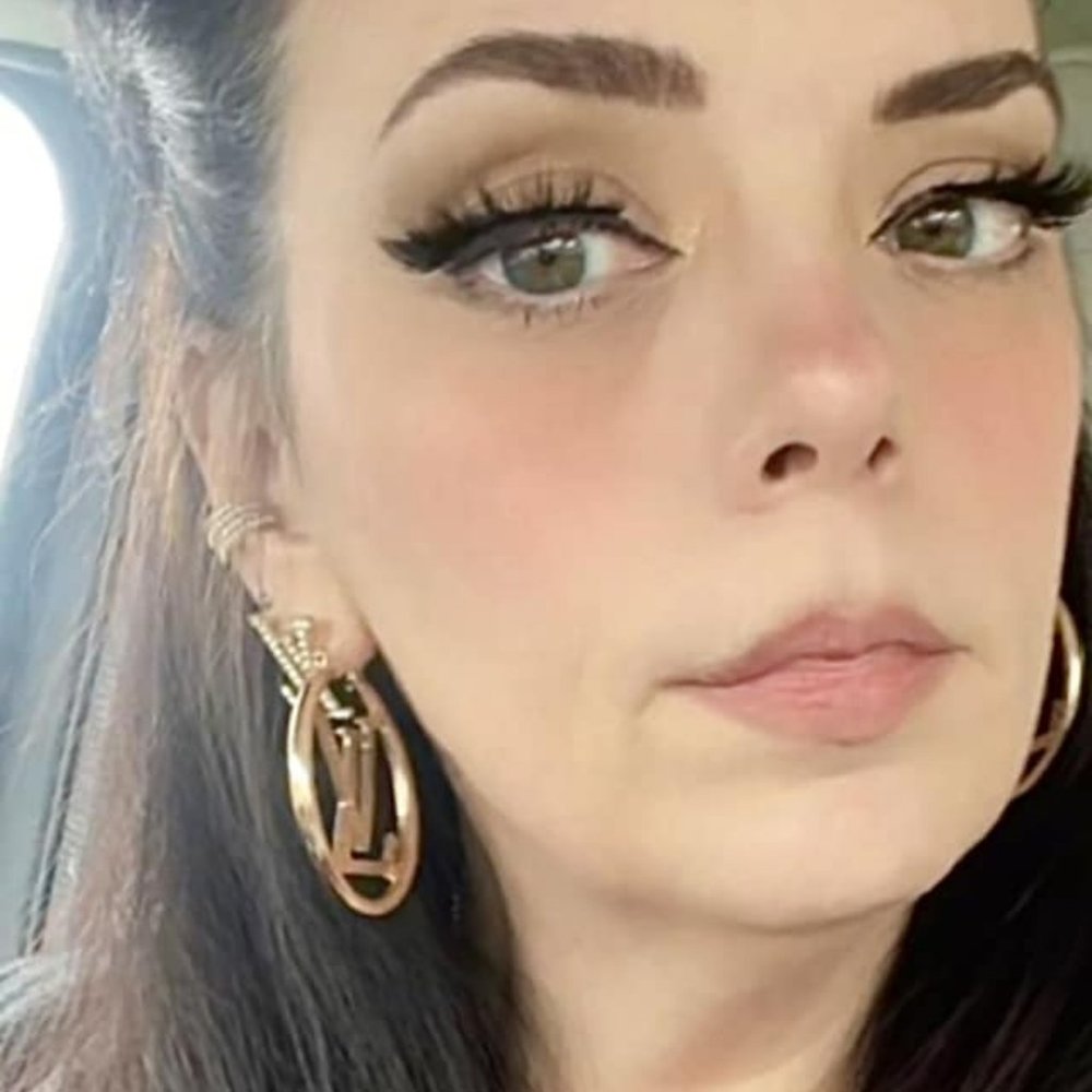 Meet your Posher, Renee